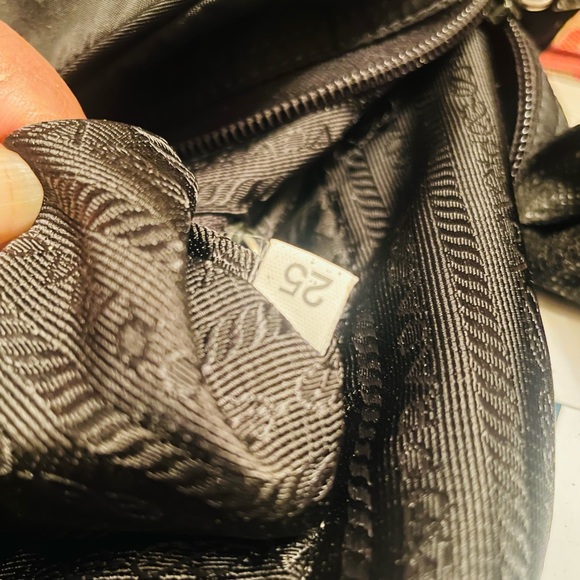 Authentic Black  Nylon  PRADA   Crossbody Bag Messenger bag Bag - Picture 7 of 10